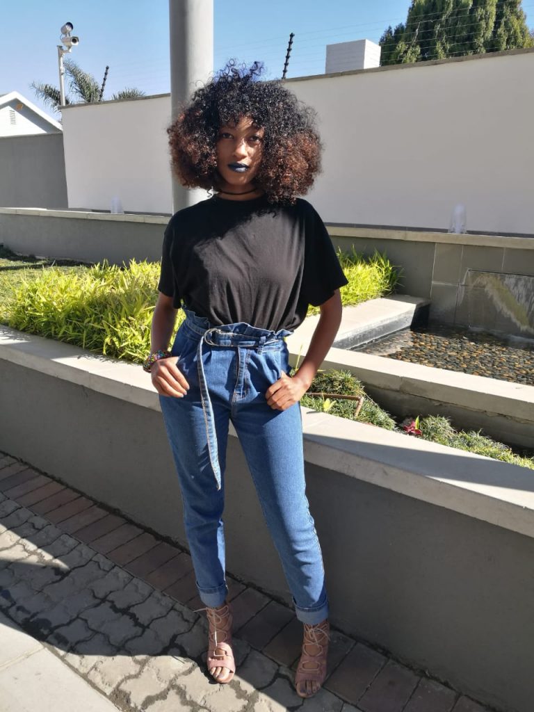 Spring and summer must-have, fashion for 2018, how to style a boyfriend t-shirt